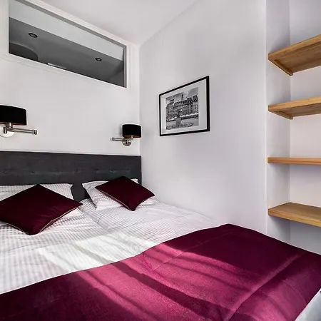 Apartament Smiala 77 *